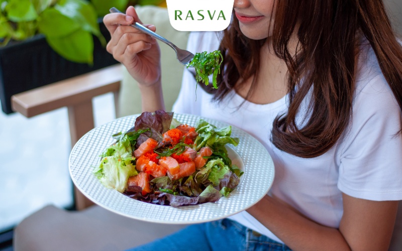 Nên ăn salad để giảm cân