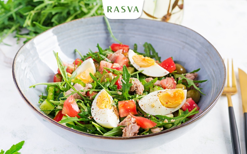 Salad trứng và rau củ