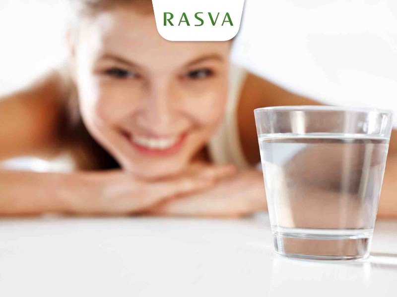 Hãy uống nước trước bữa ăn 30 phút Hãy uống nước trước bữa ăn 30 phút