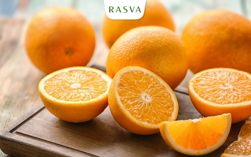 Cam giàu vitamin C và chất xơ hỗ trợ giảm cân